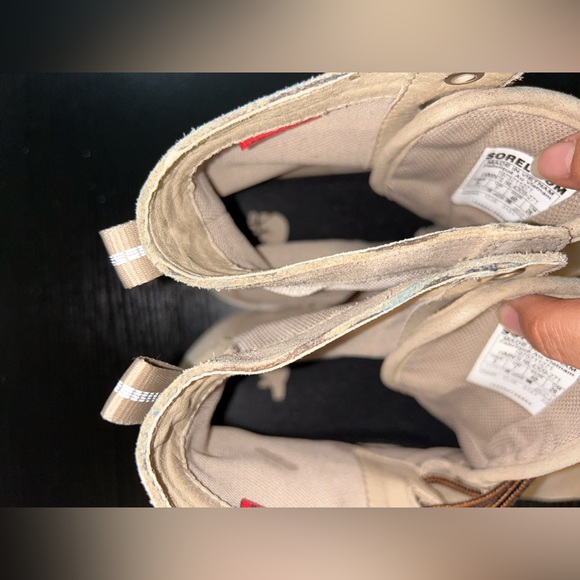 Womens SOREL Caribou OTM Waterproof Boot Ancient Fossil/Chalk sz 9 - Picture 3 of 9